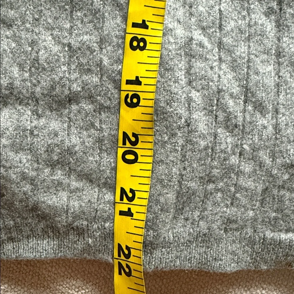 NakedCashmere Light Gray Cashmere Hoodie Sweater - Picture 8 of 8